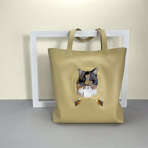 Pet Portrait Tote Bag Alice